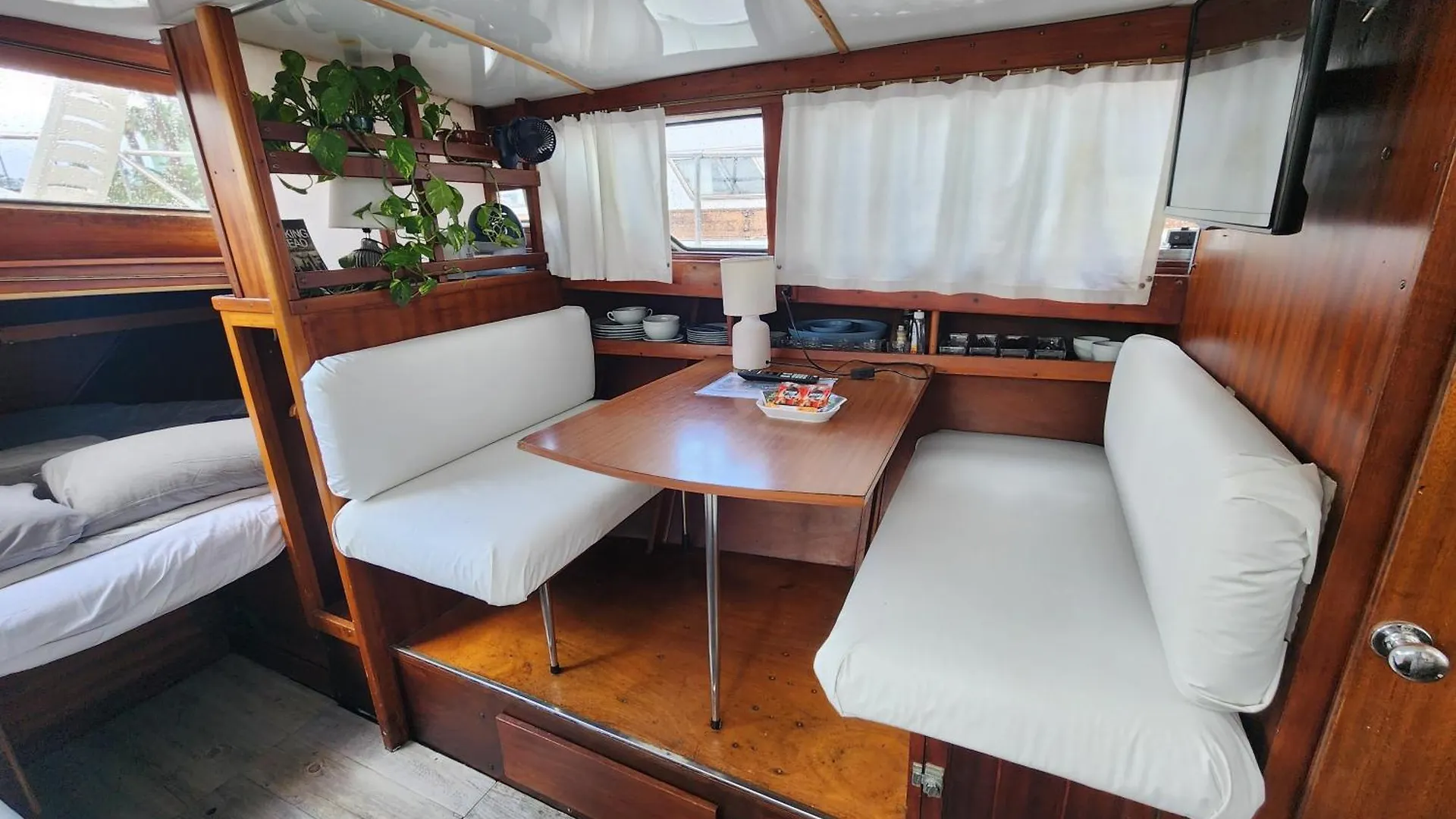 Hotel Floating In The Sea Sant Adria de Besos