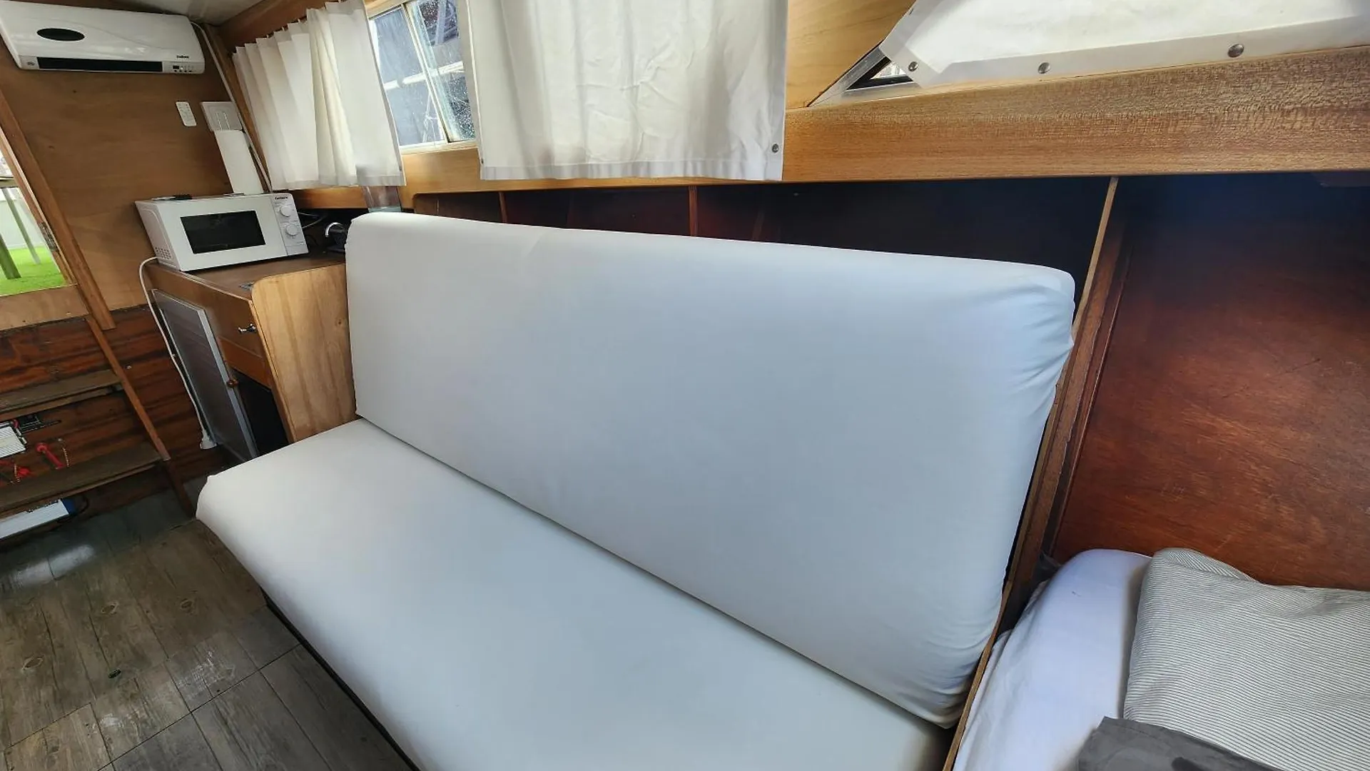 Botel Hotel Floating In The Sea Sant Adria de Besos
